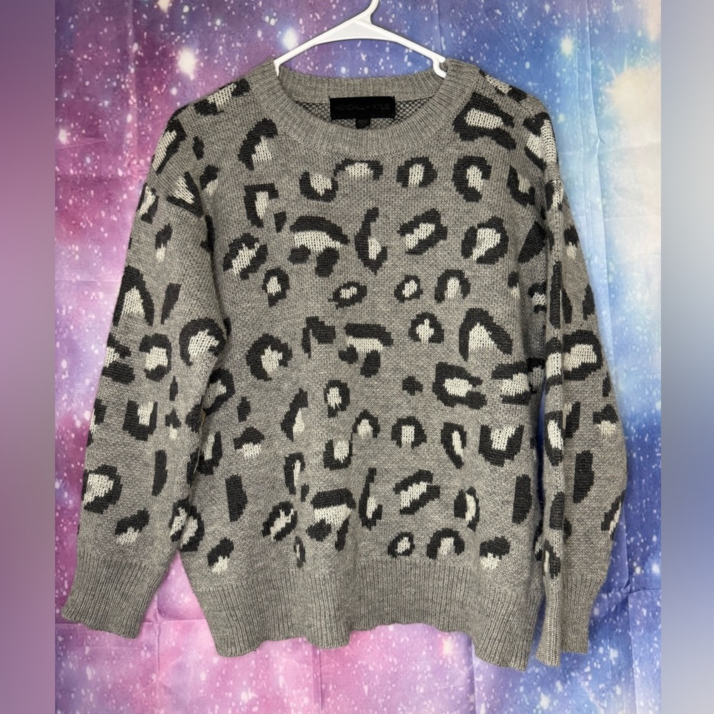 Kendall & Kylie sweater 🛍